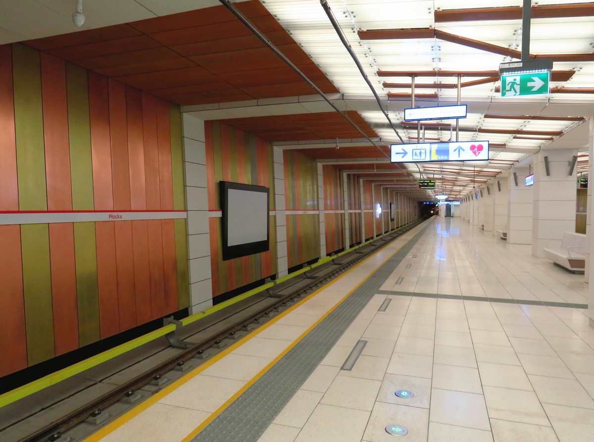 Varsova — Metro