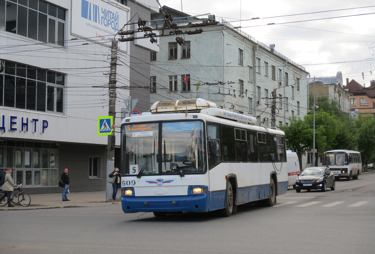Киров, БТЗ-52768А № 609