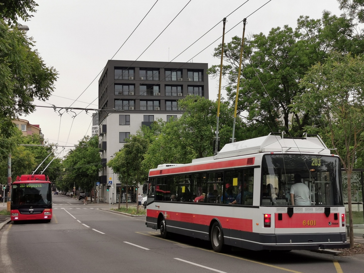 Братислава, Škoda 30Tr SOR № 6009; Братислава, Škoda 21TrAC № 6401