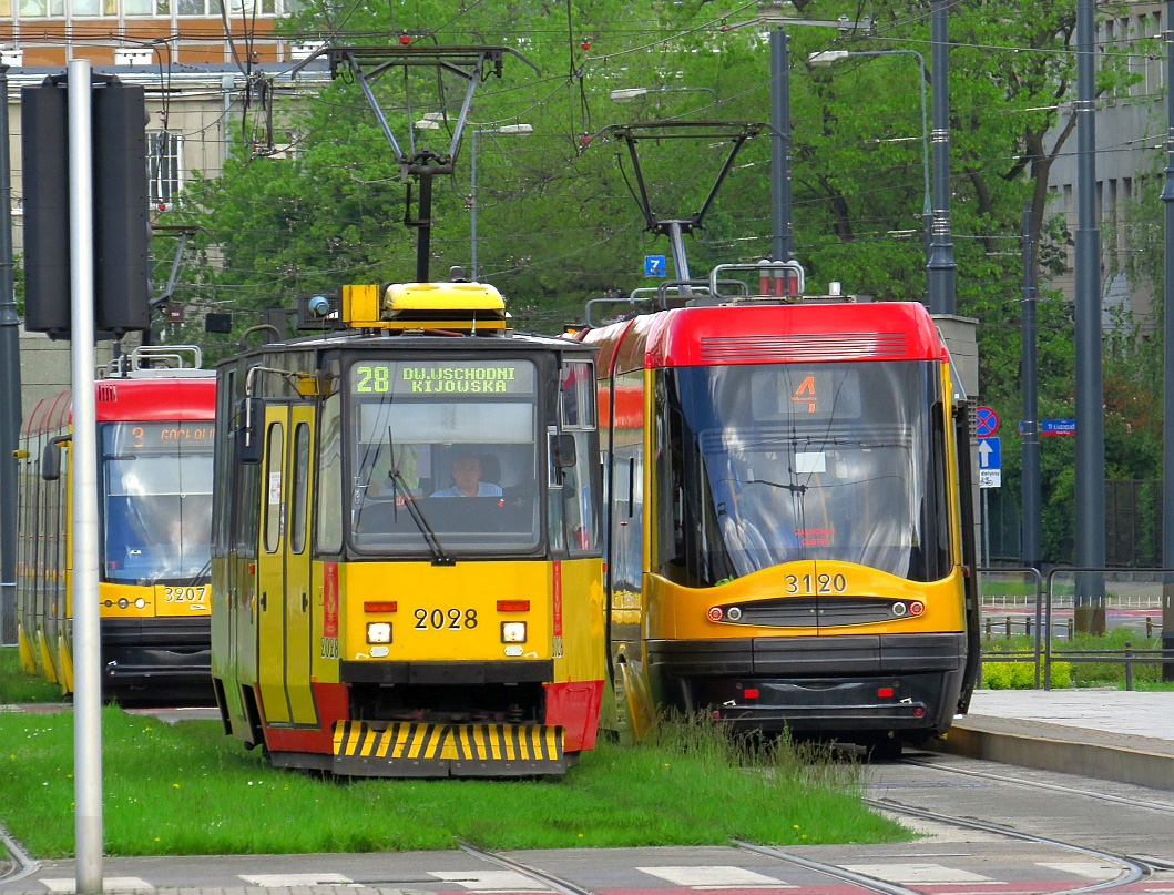 Варшава, Konstal 105Ni № 2028; Варшава, PESA Swing 120Na № 3120