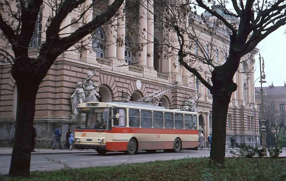 Львоў, Škoda 14Tr02/6 № 516