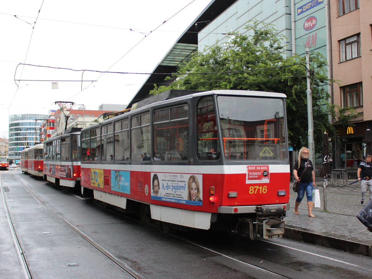 Прага, Tatra T6A5 № 8716