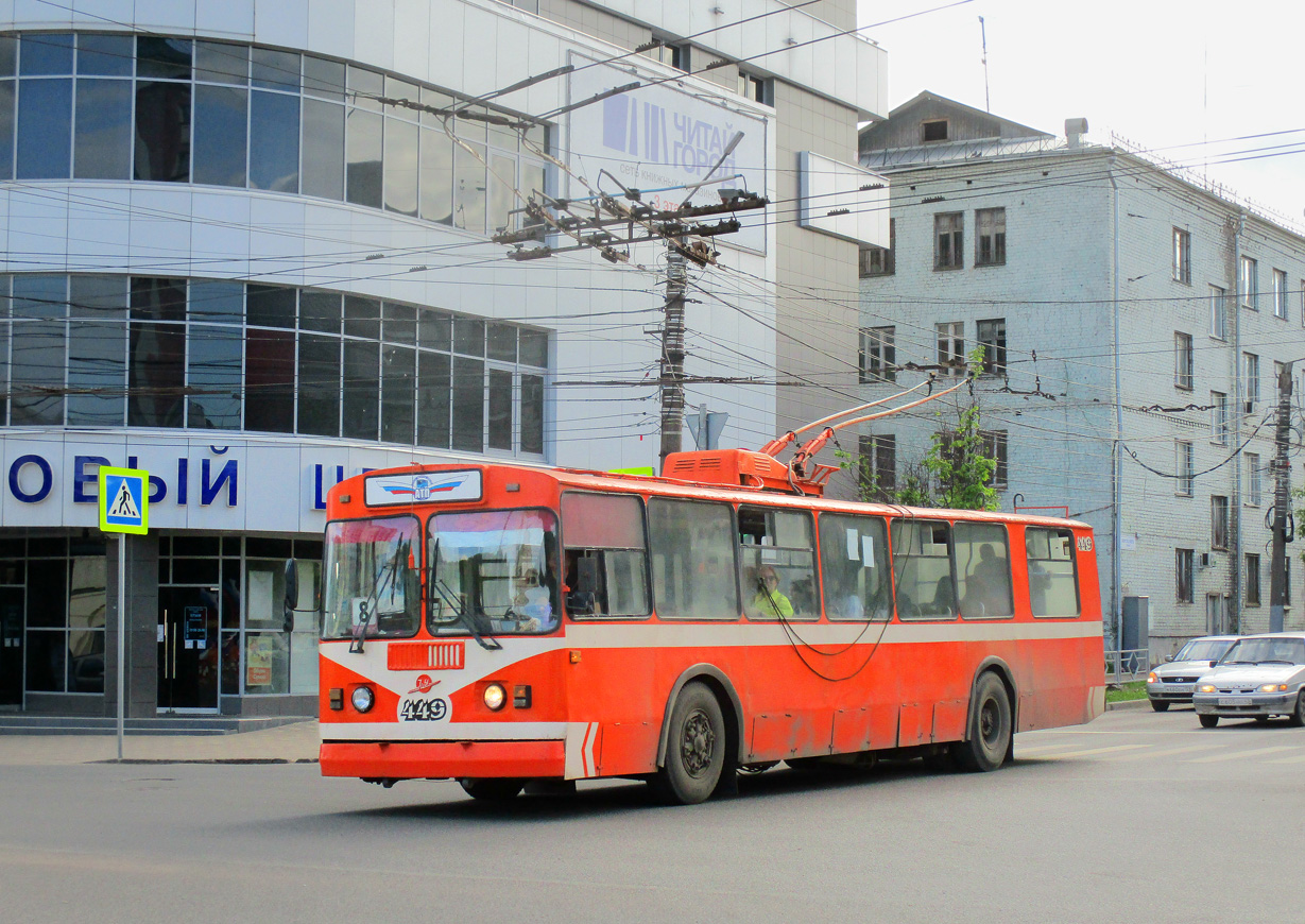 Киров, ЗиУ-682В1 № 449