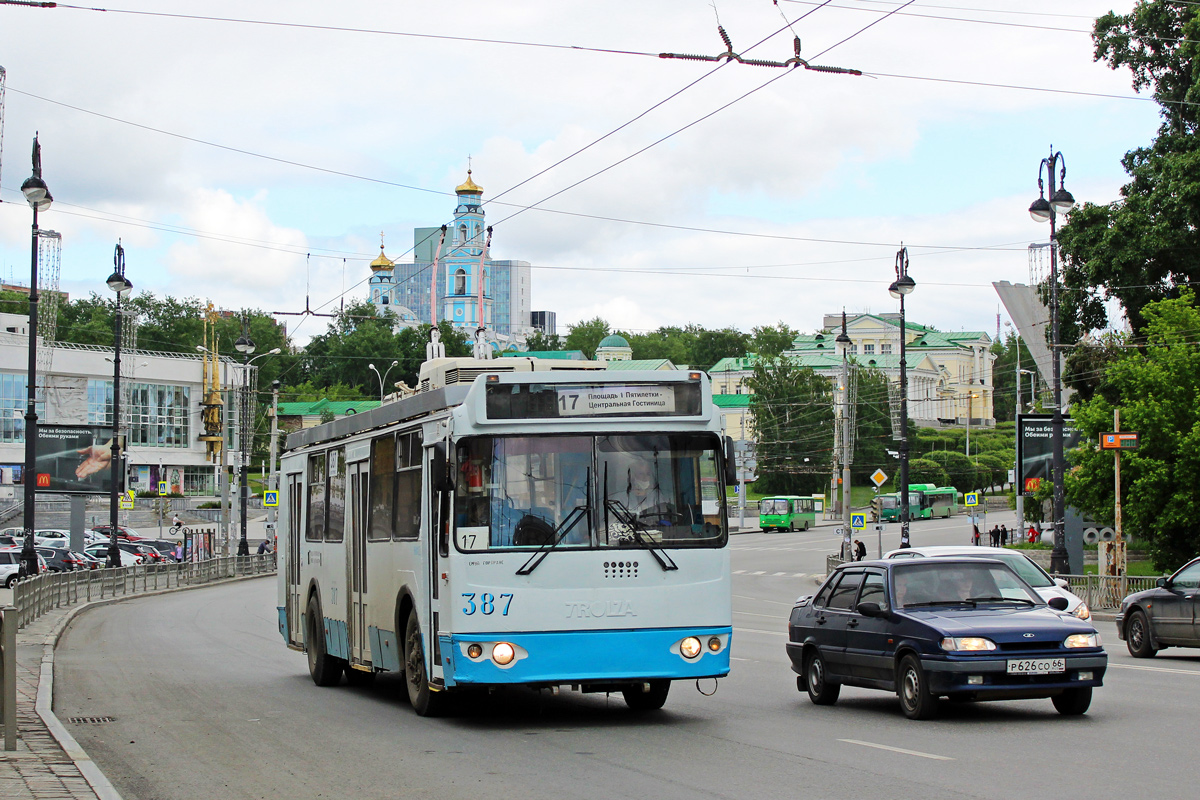 Екатеринбург, ЗиУ-682Г-016.03 № 387