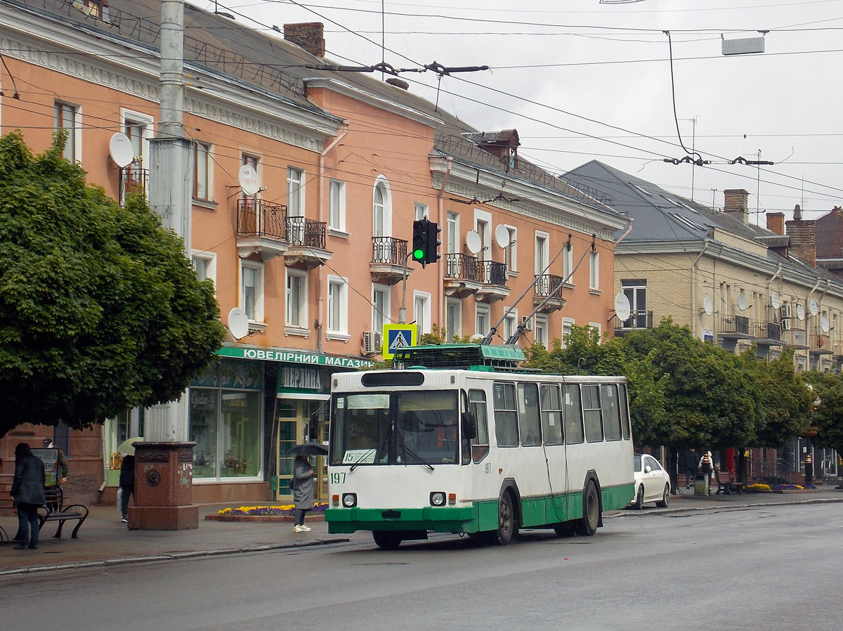 Луцк, ЮМЗ Т2 № 197