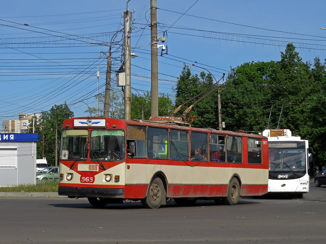 Киров, ЗиУ-682Г [Г00] № 565