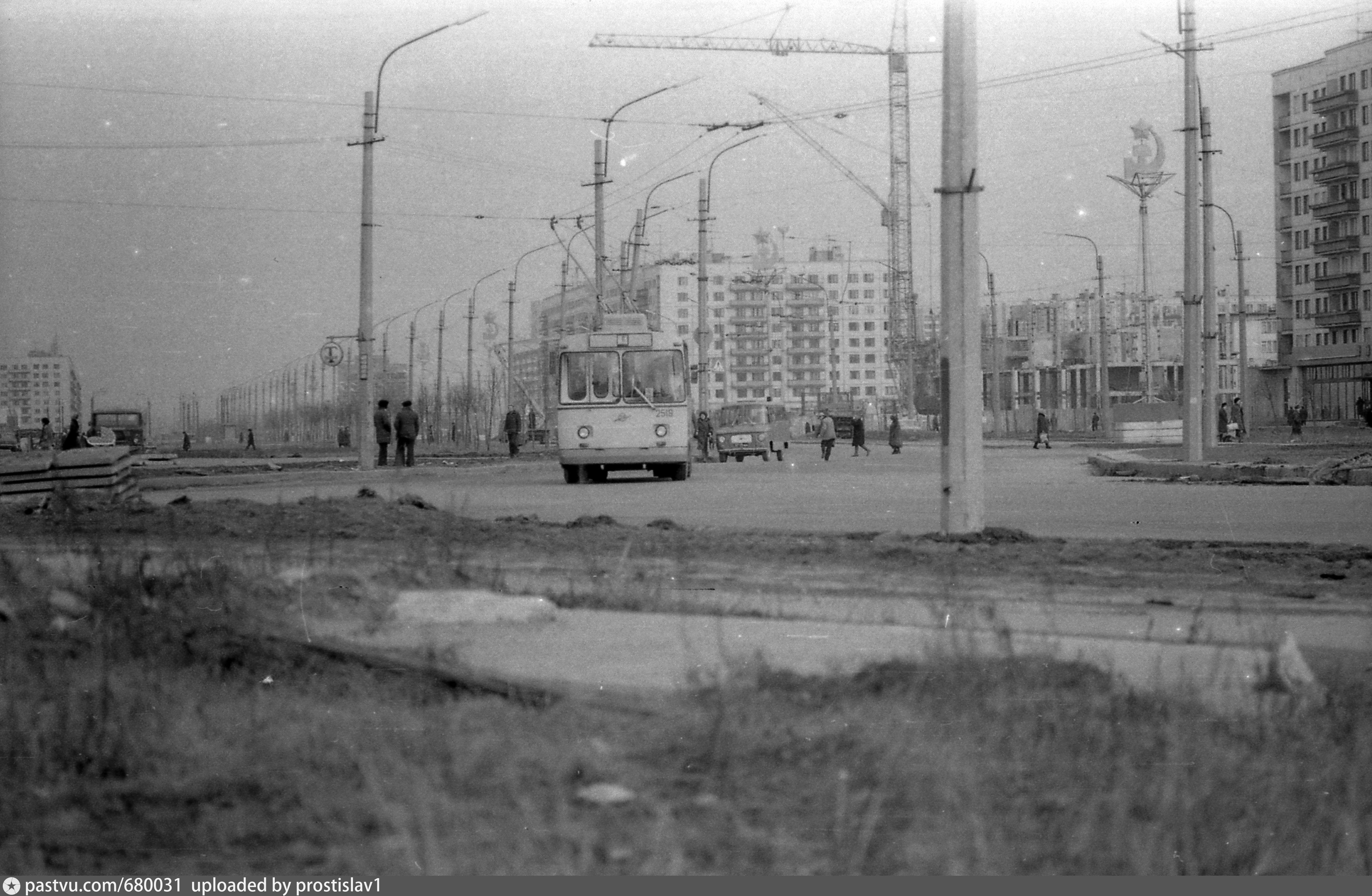 Санкт-Петербург, ЗиУ-682В № 2519