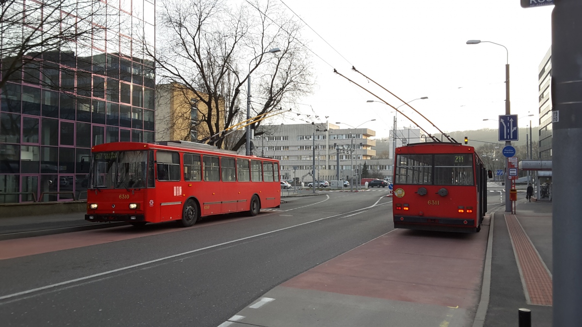 Братислава, Škoda 14Tr10/6 № 6311; Братислава, Škoda 14Tr10/6 № 6310