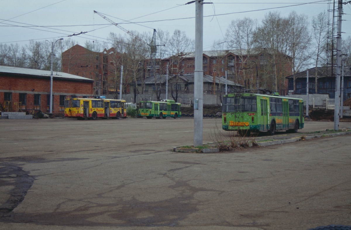 Иркутск, ЗиУ-682В [В00] № 190; Иркутск, АКСМ 101А № 244; Иркутск, ЗиУ-682Г [Г00] № 200