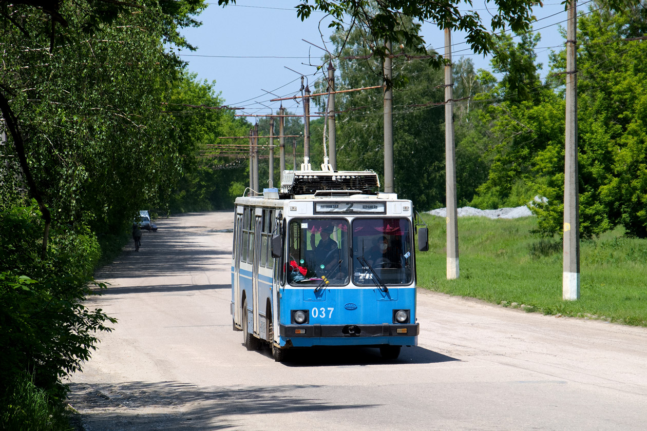 Сумы, ЮМЗ Т2 № 037