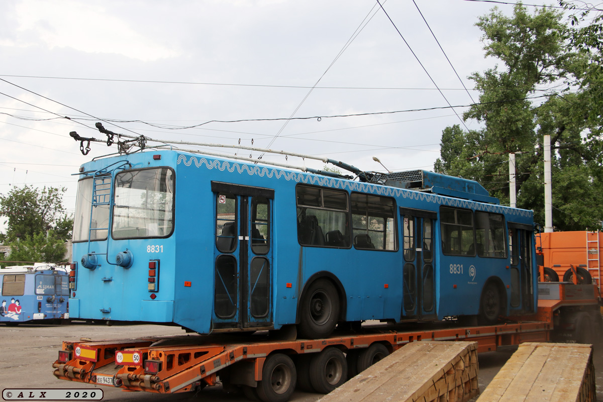 Воронеж, ЗиУ-682ГМ1 (с широкой передней дверью) № 8831