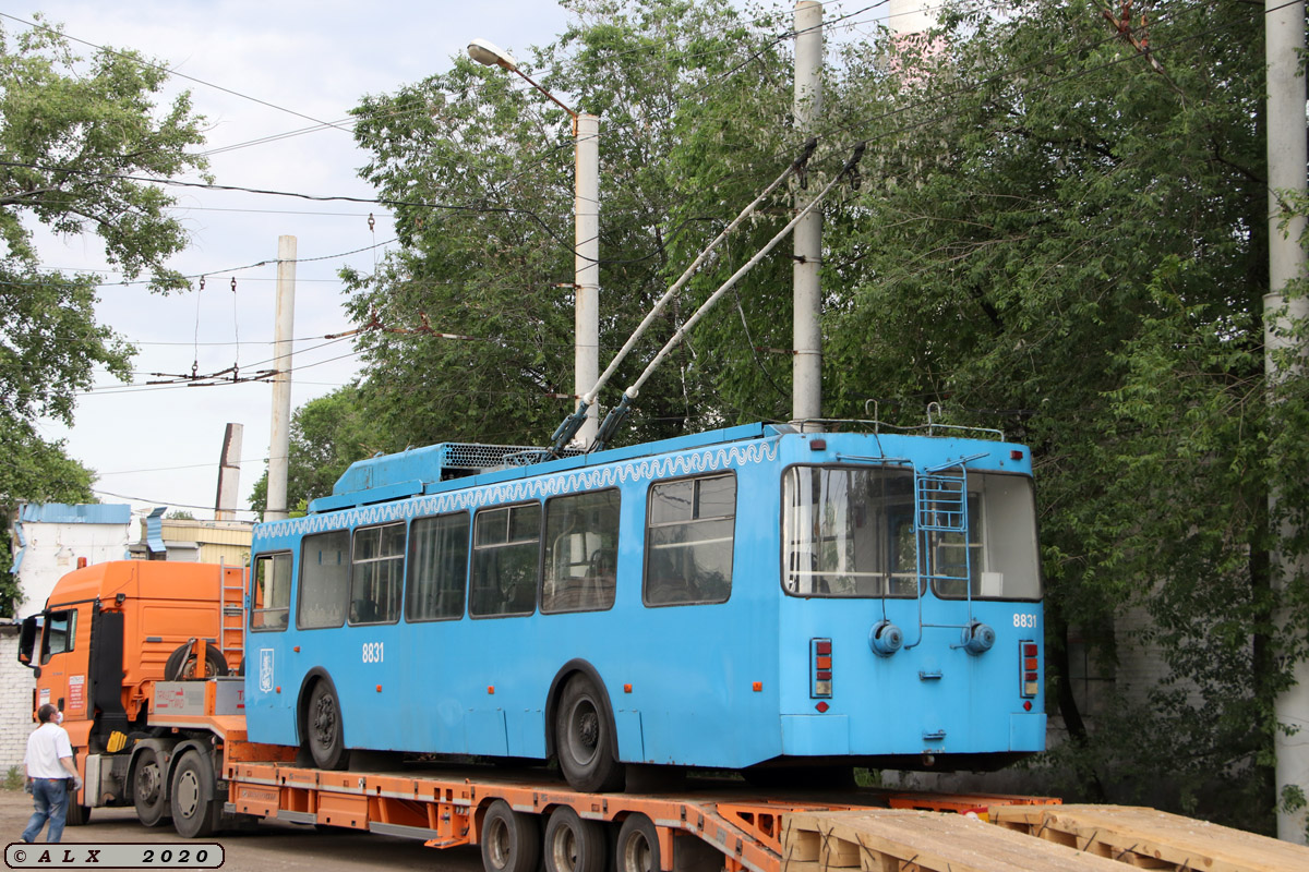 Воронеж, ЗиУ-682ГМ1 (с широкой передней дверью) № 8831