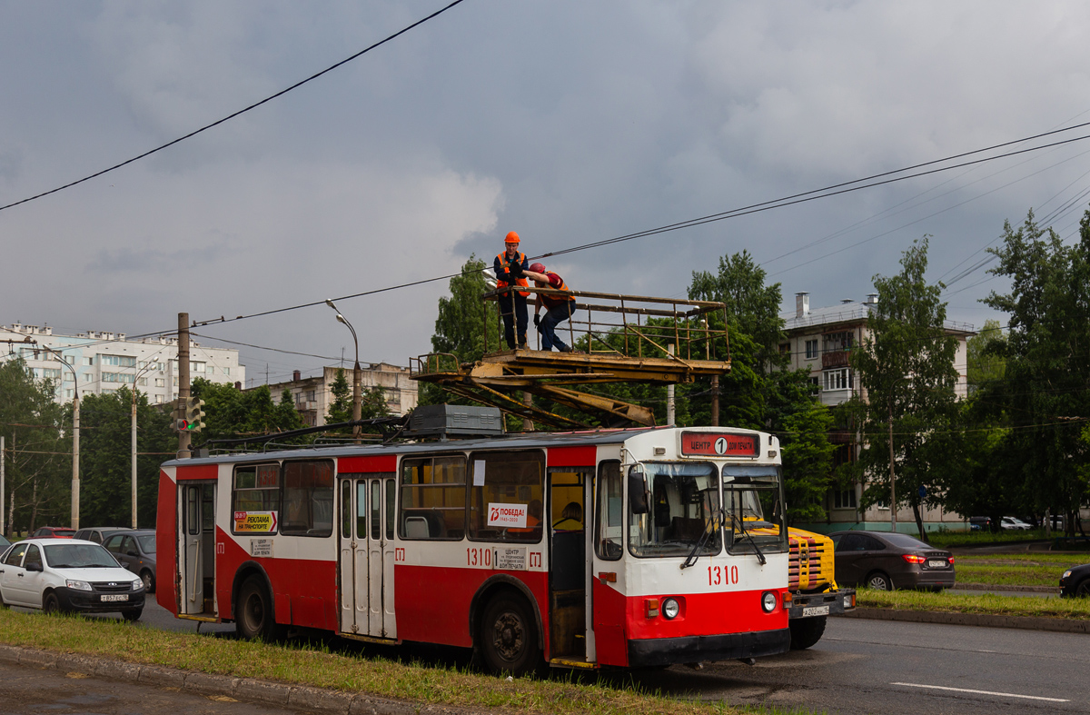Ижевск, ЗиУ-682В-012 [В0А] № 1310; Ижевск — Разные фотографии