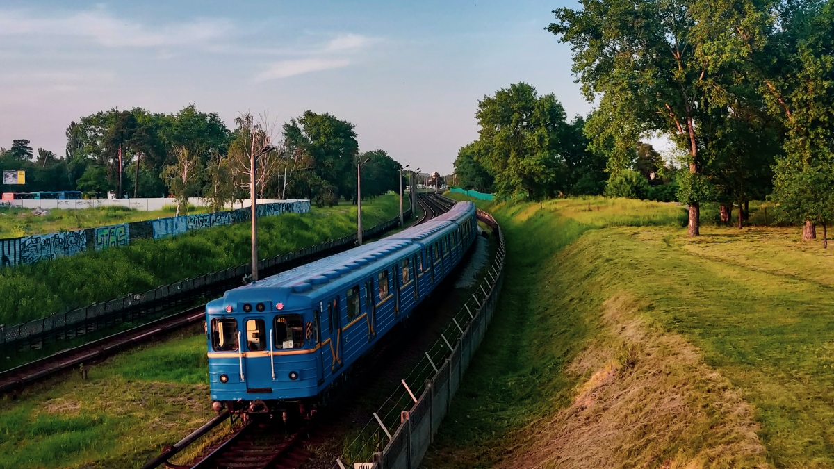 Kyjev, Ema-502 č. 7185