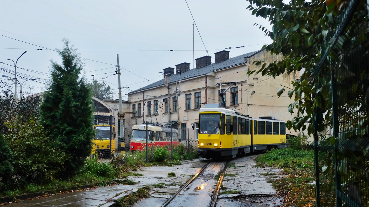 Львов, Tatra KT4DM № 1208