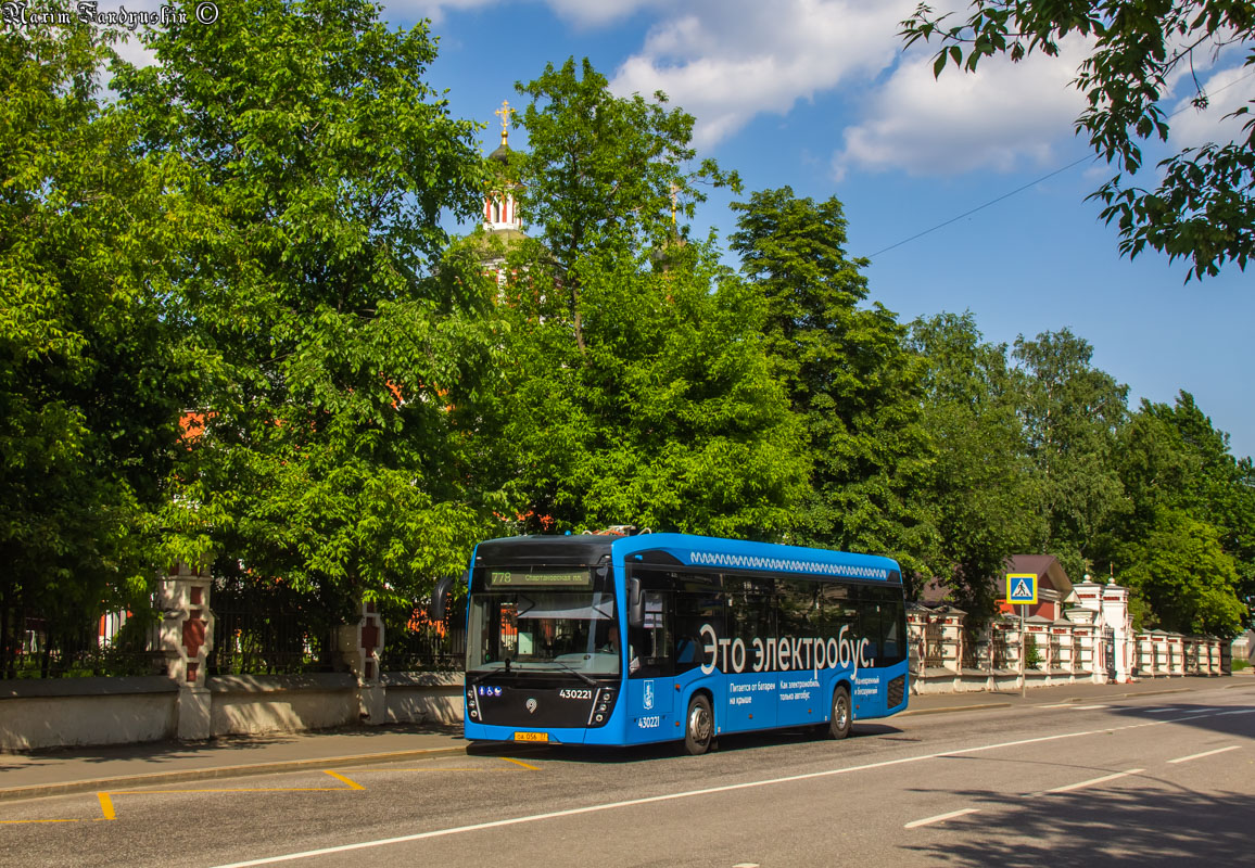 Москва, КАМАЗ-6282 № 430221