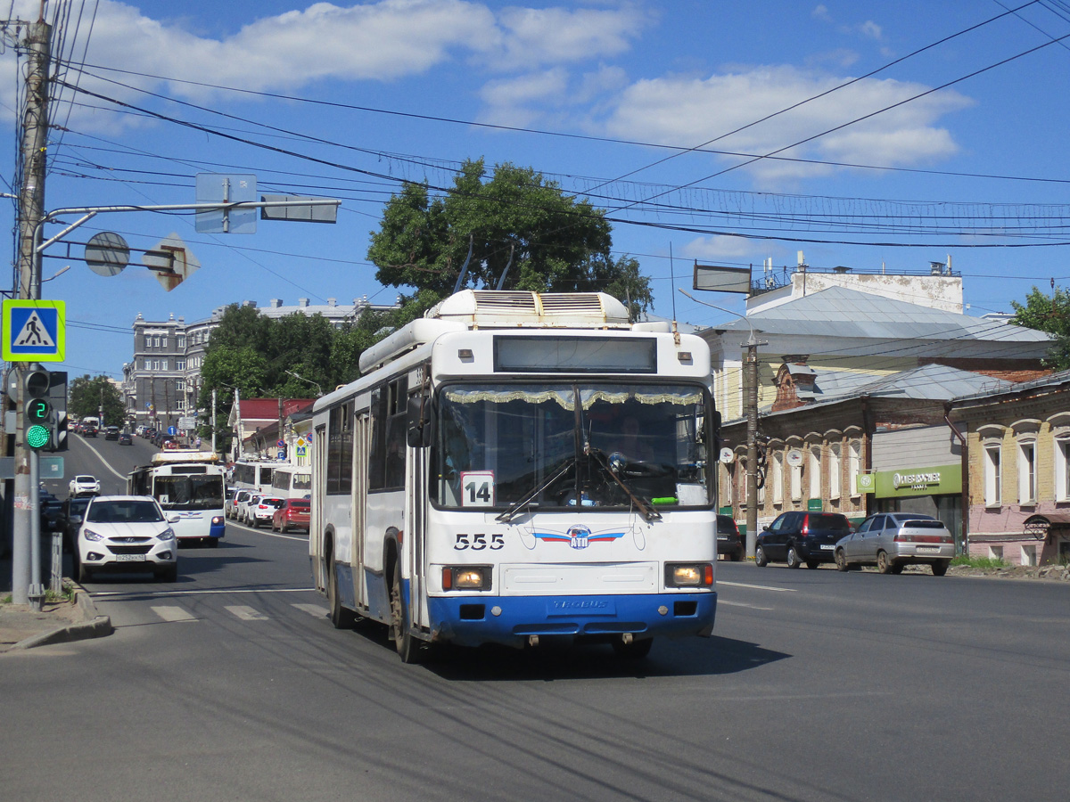 Киров, БТЗ-52764Р № 555