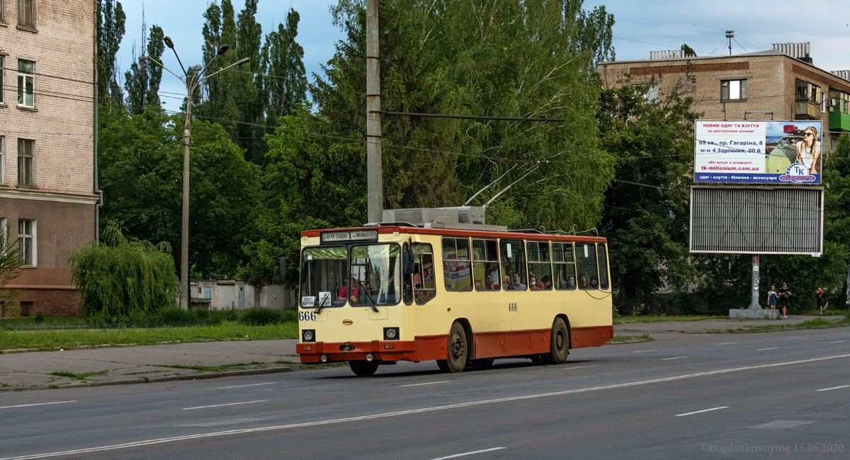 Кривой Рог, ЮМЗ Т2 мод. 7 № 666