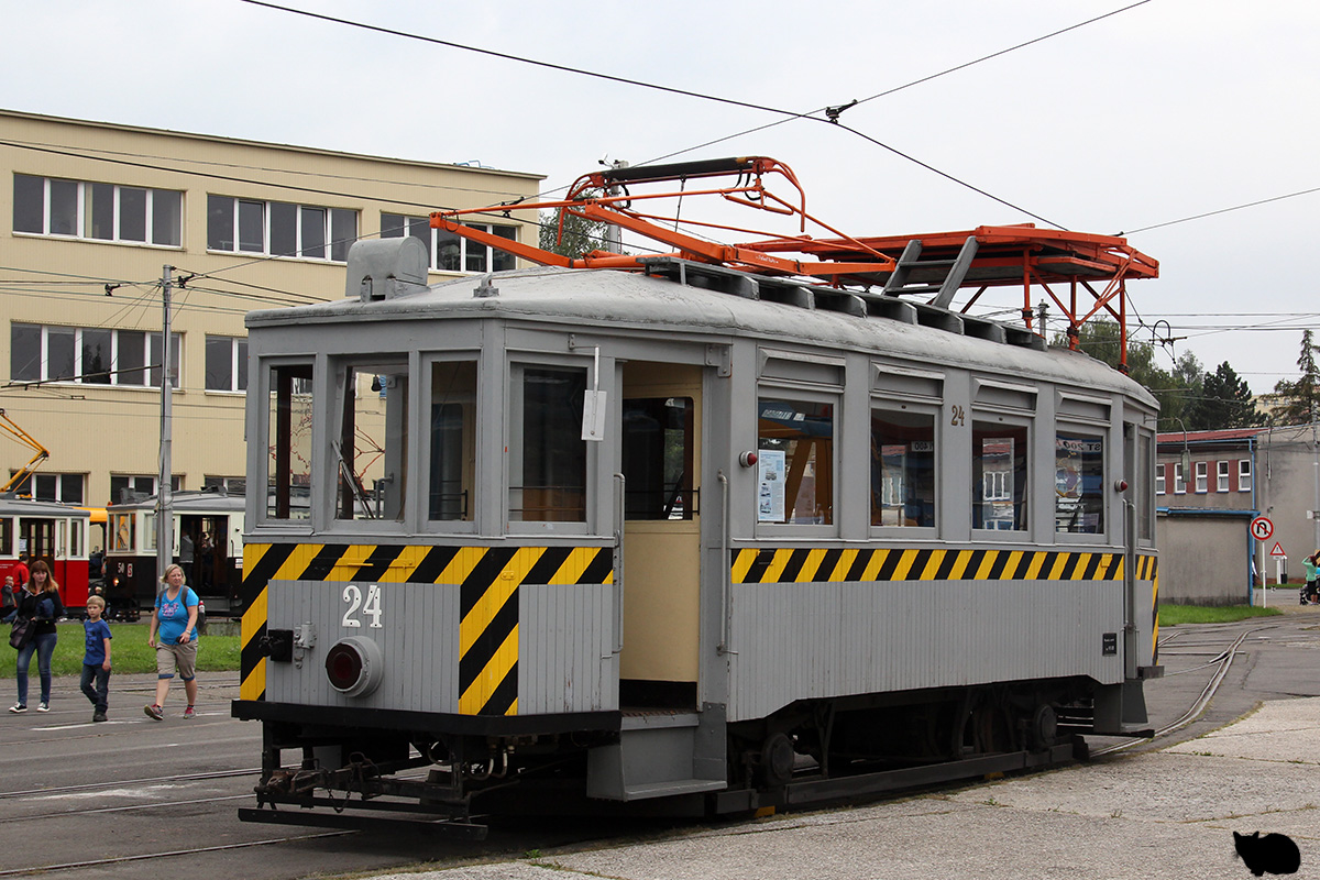 Ostrava, Kopřívnice 2-axle motor car Nr. 24; Ostrava — Ostrava public transport workers' day 2019