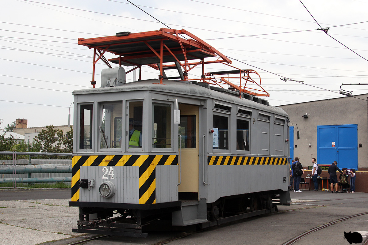 Ostrava, Kopřívnice 2-axle motor car — 24; Ostrava — Ostrava public transport workers' day 2019