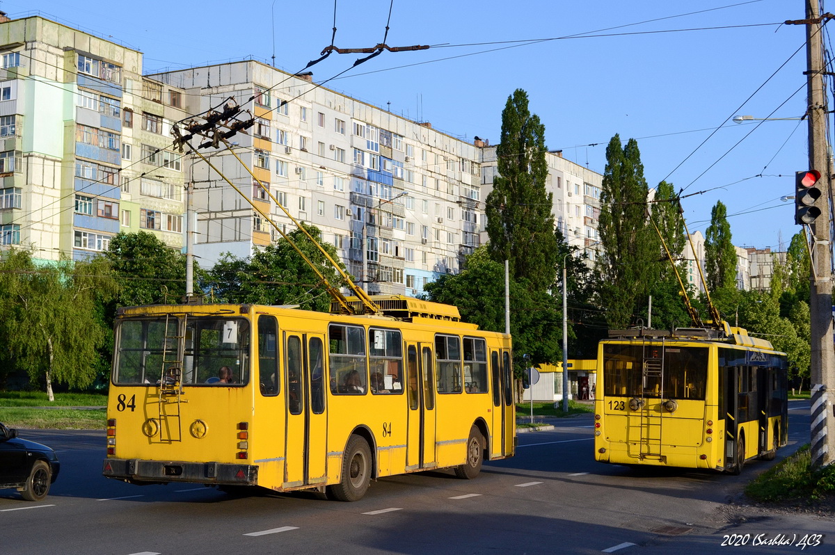 Полтава, ЮМЗ Т2 № 84