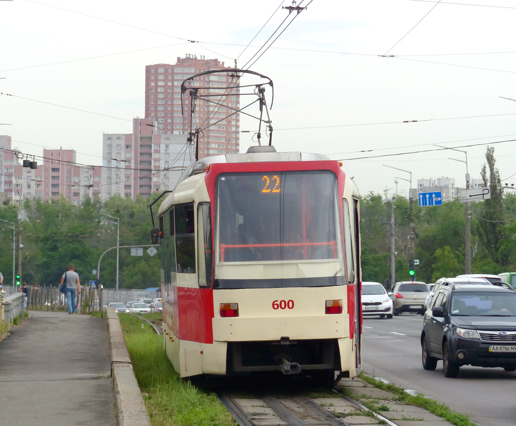 Киев, T3UA-3 «Каштан» № 600