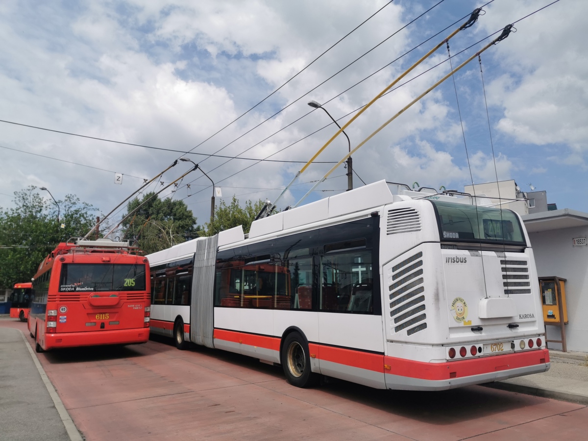 Братислава, Škoda 30TrDG SOR № 6115; Братислава, Škoda 25Tr Irisbus Citelis № 6702