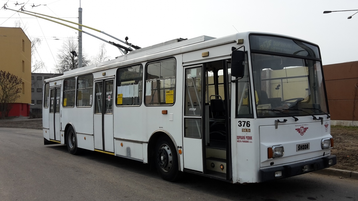 帕杜比赤, Škoda 14Tr13/6M # 376