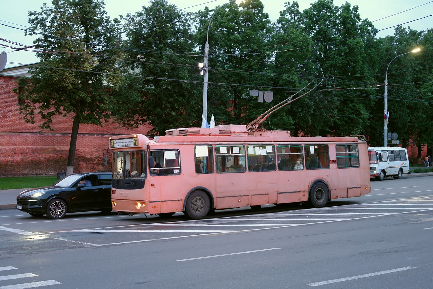 Нижни Новгород, ЗиУ-682Г-016.03 № 1696