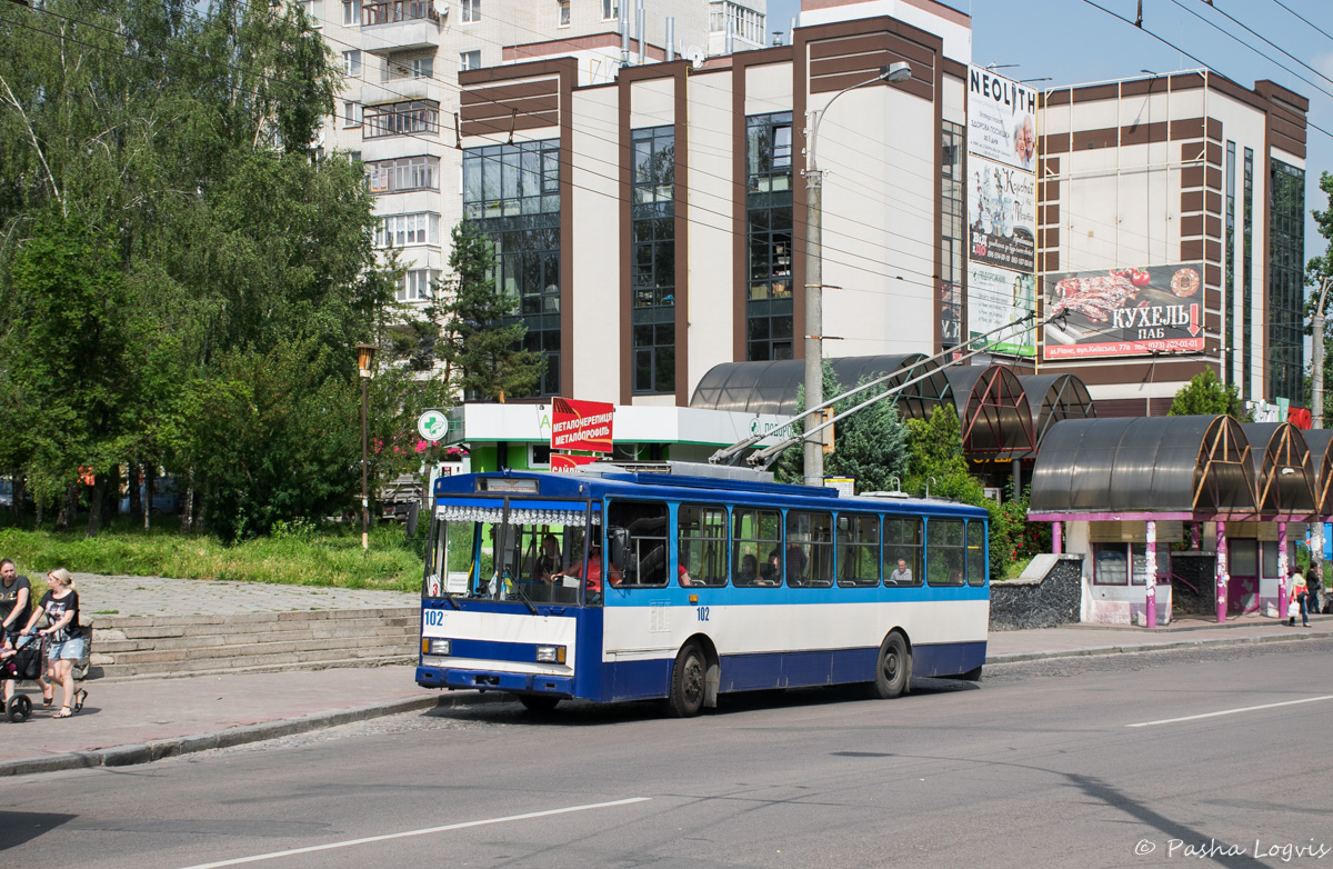 Ровно, Škoda 14Tr89/6 № 102