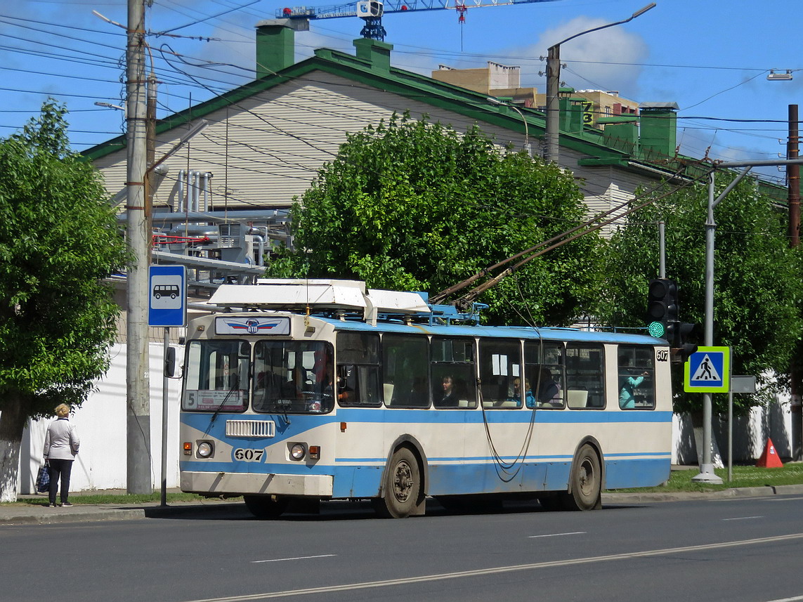 Киров, ЗиУ-682 КР Иваново № 607