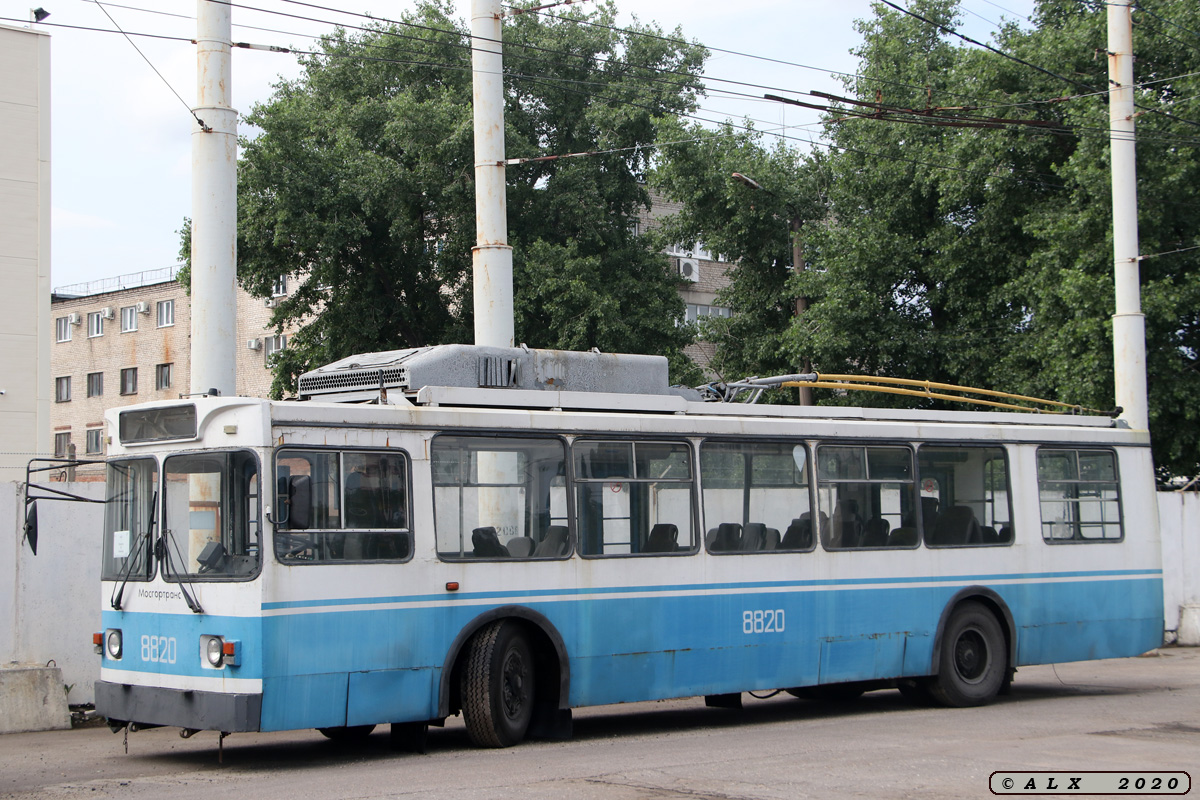 Воронеж, ЗиУ-682ГМ1 (с широкой передней дверью) № 8820