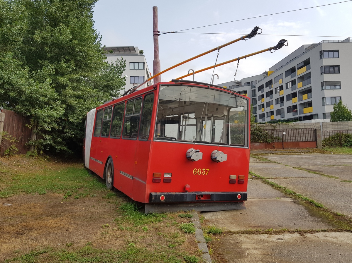 Братислава, Škoda 15Tr13/6M № 6637