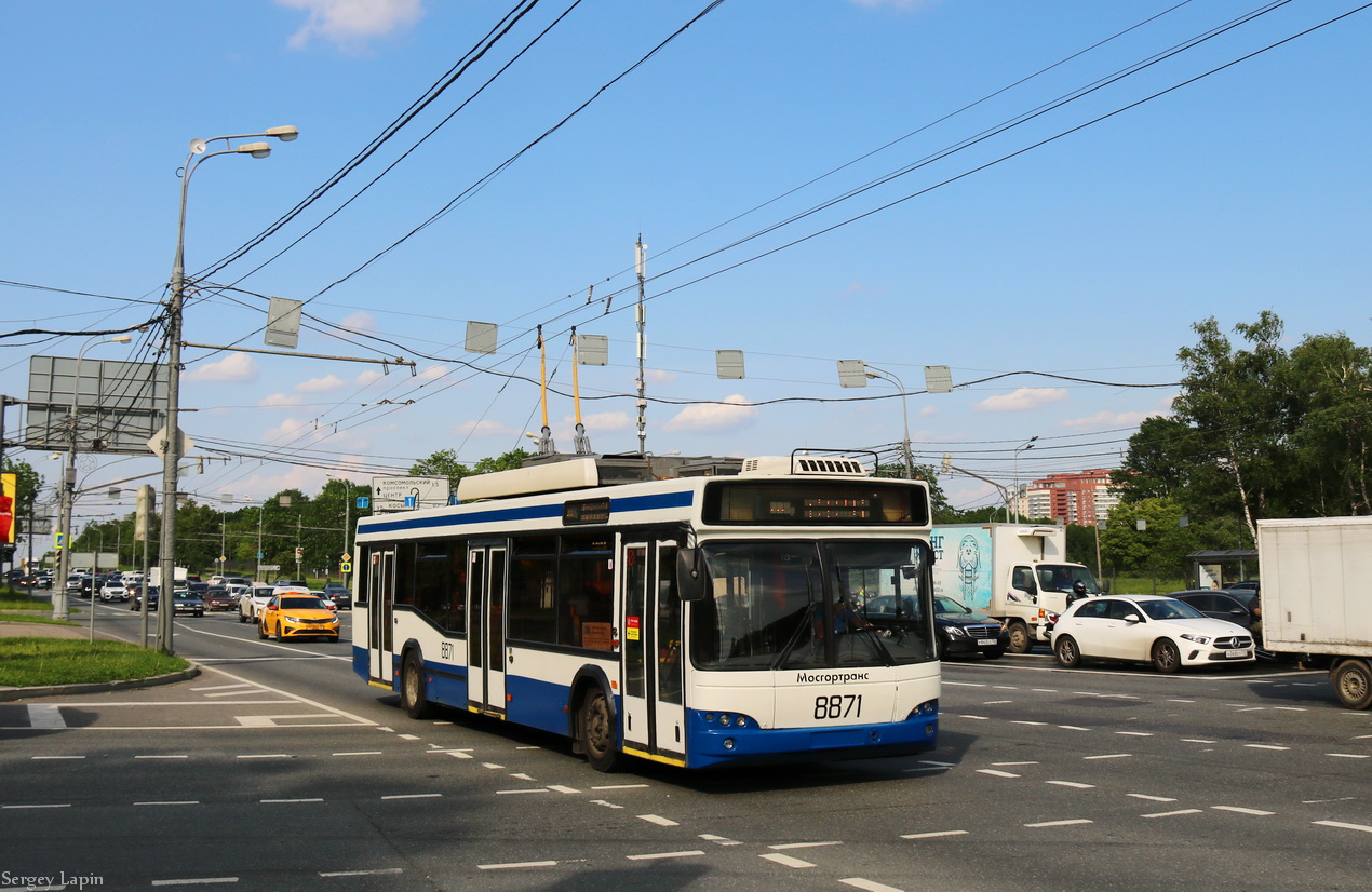 Москва, СВАРЗ-МАЗ-6235.00 № 8871