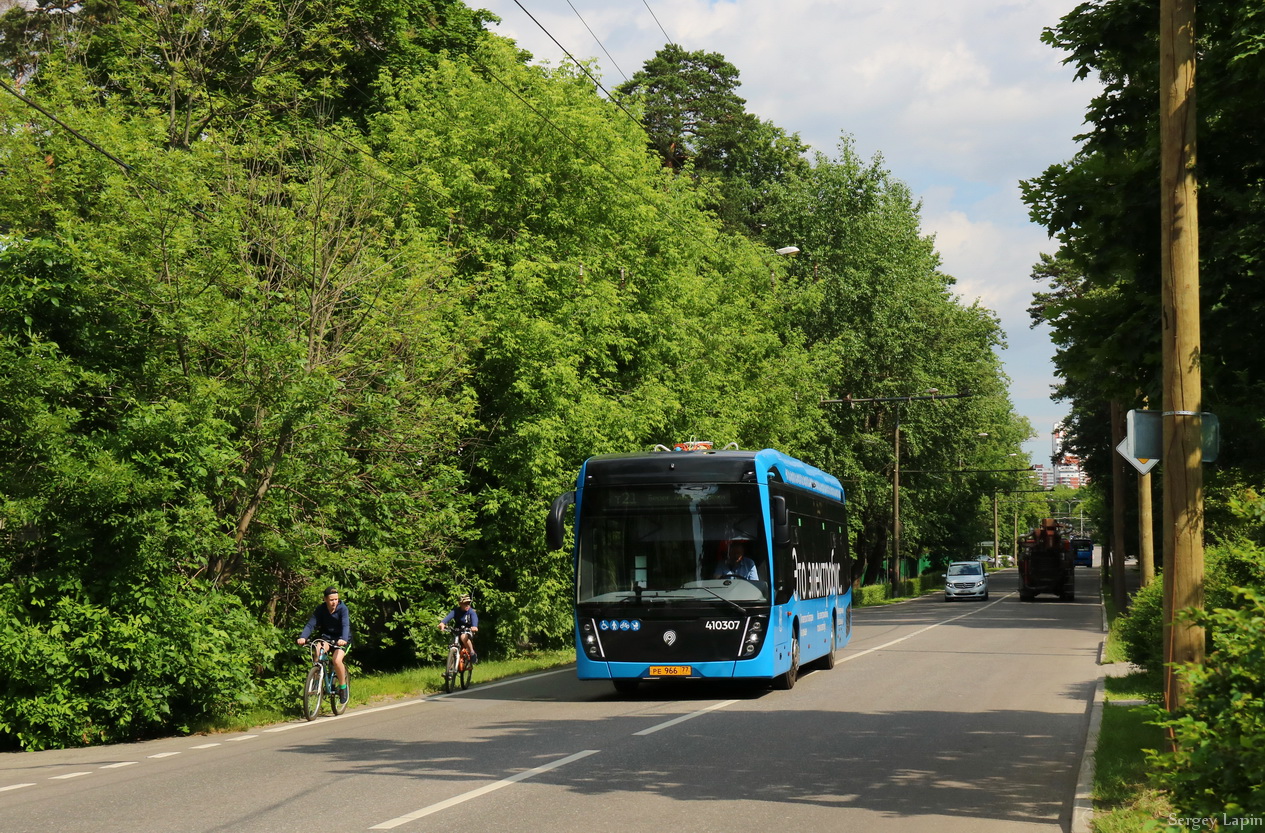 Масква, КАМАЗ-6282 № 410307