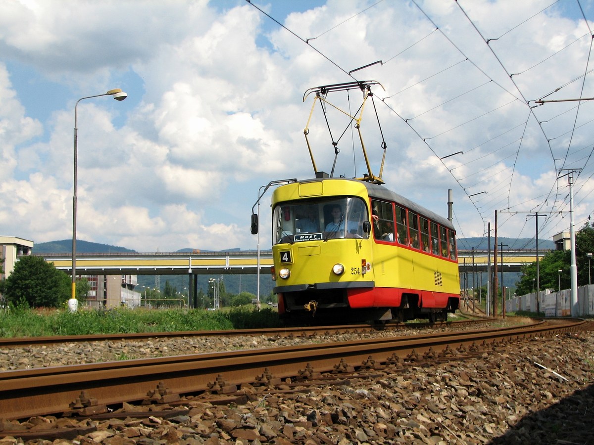 Мост ― Литвинов, Tatra T3M.3 № 254