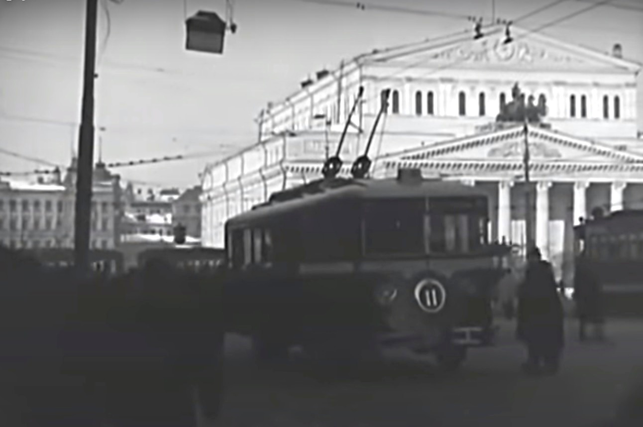 Moskva, LK-2 č. 11; Moskva — Historical photos — Tramway and Trolleybus (1921-1945); Moskva — Trolleybuses in the movies