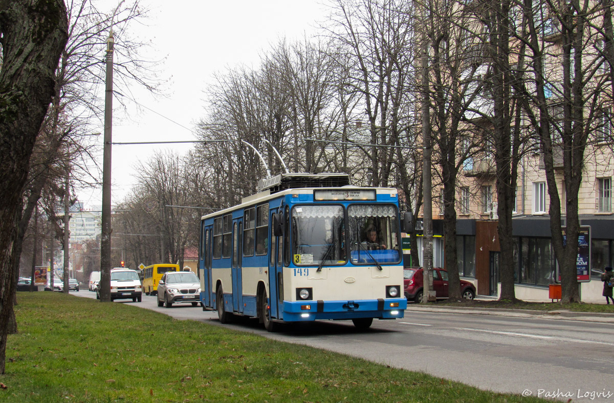 Ровно, ЮМЗ Т2 № 149