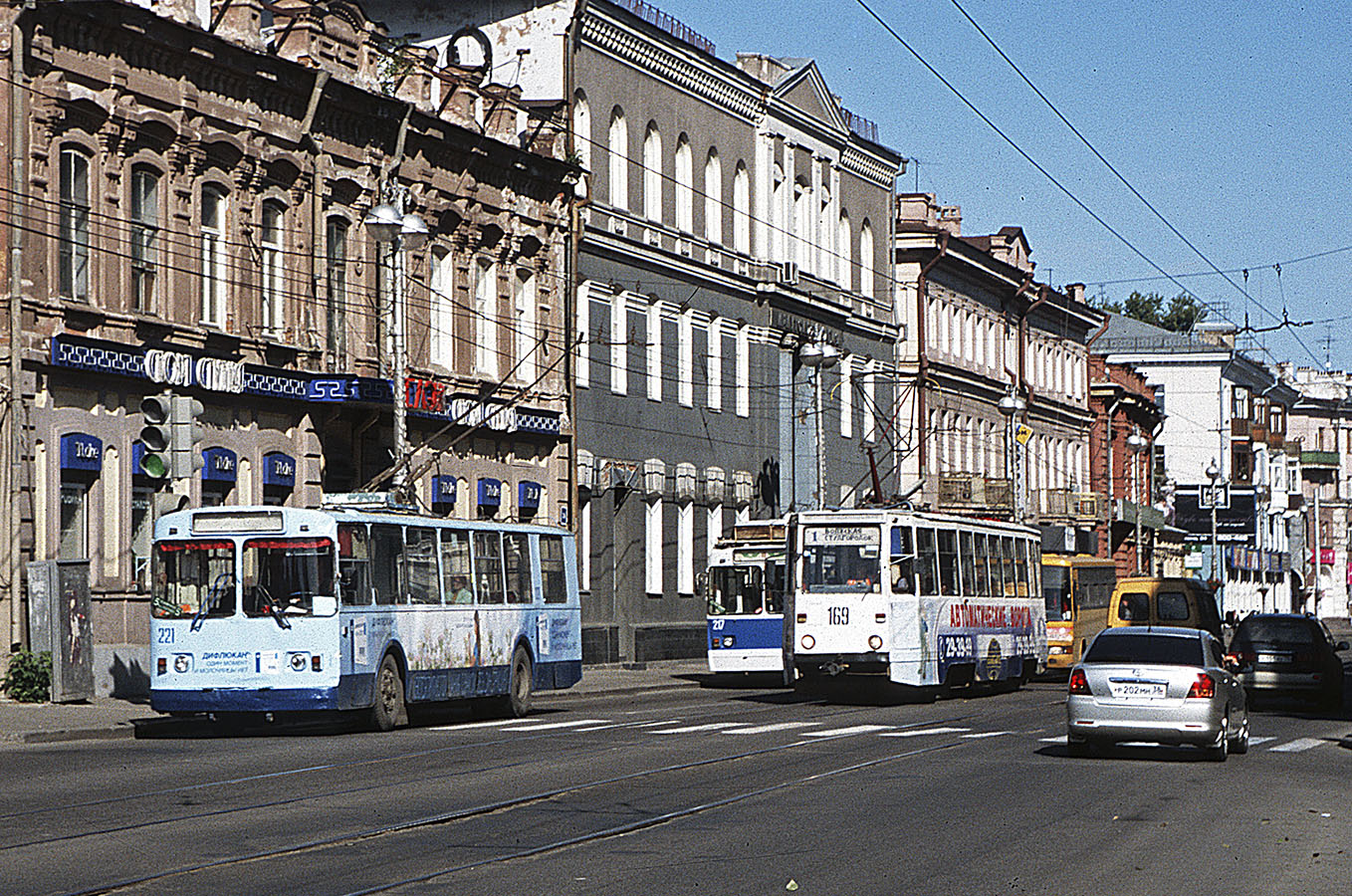 Иркутск, ЗиУ-682Г [Г00] № 221; Иркутск, 71-605 (КТМ-5М3) № 169