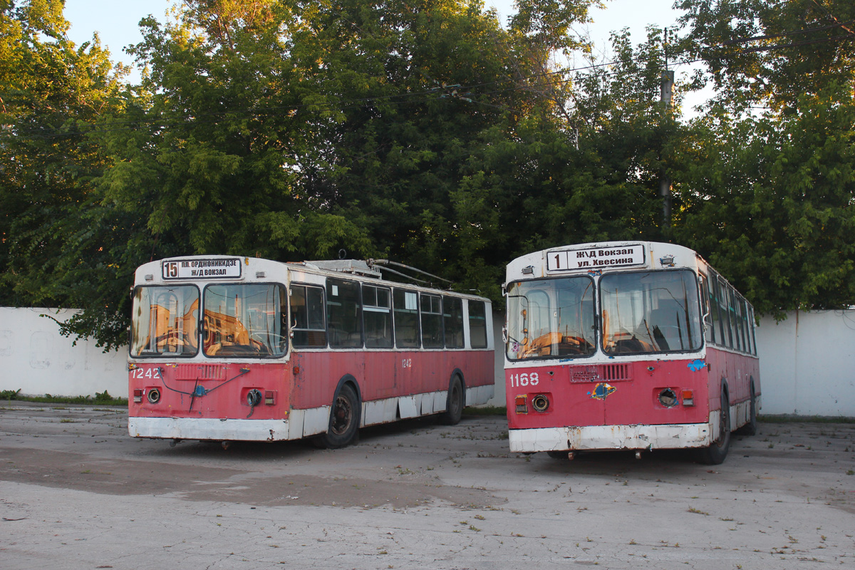 Саратов, ЗиУ-682Г-012 [Г0А] № 1242; Саратов, ЗиУ-682Г-012 [Г0А] № 1168