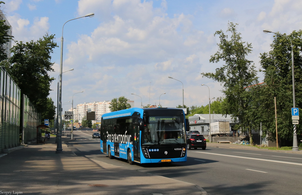 Moskva, KAMAZ-6282 č. 410164