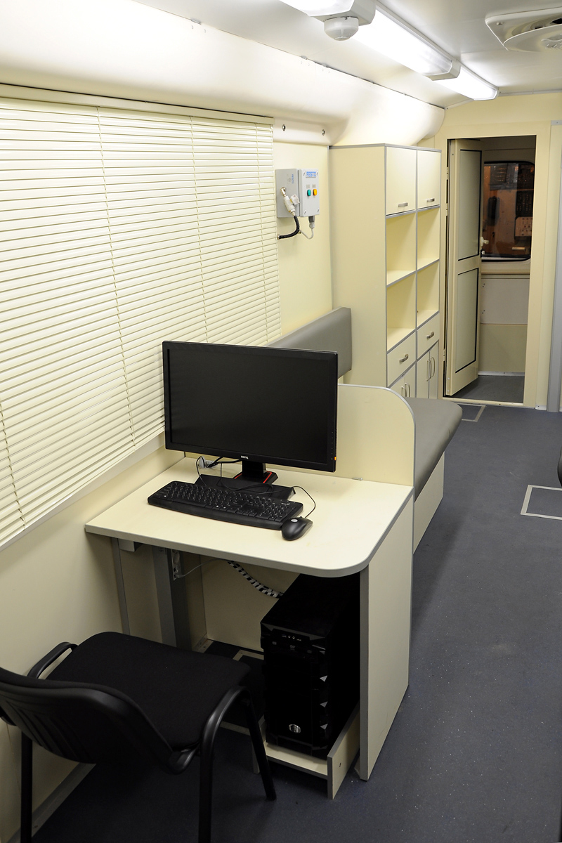 Санкт-Петербург, 81-714.6Д № 002