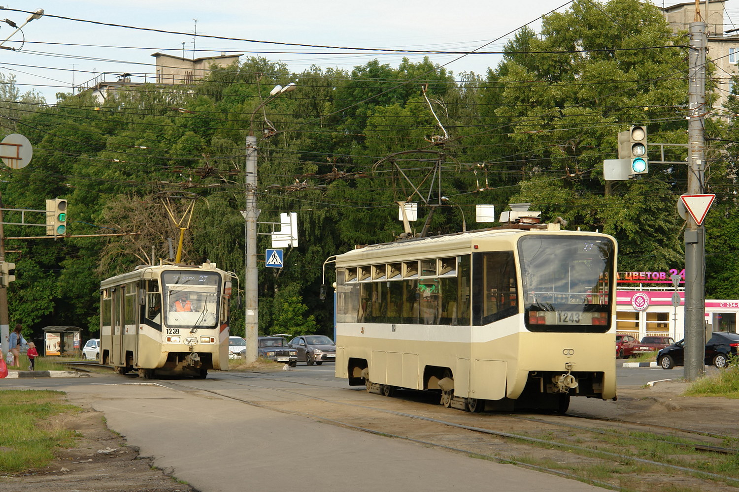 Нижний Новгород, 71-619КТ № 1239; Нижний Новгород, 71-619КТ № 1243