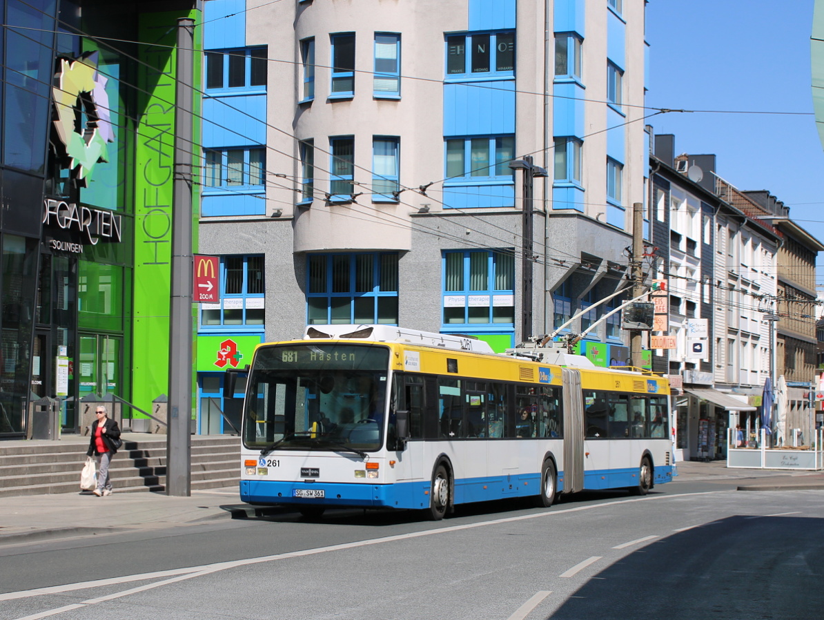 Solingen, Van Hool AG 300T Br. 261
