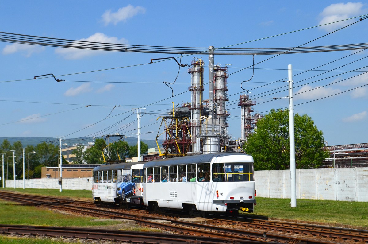 Мост ― Литвинов, Tatra T3M.3 № 303