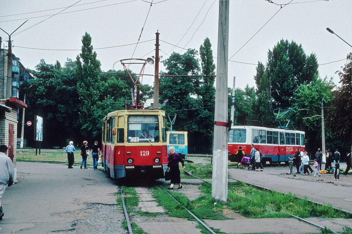 Константиновка, 71-605 (КТМ-5М3) № 129; Константиновка — Фотографии Питера Хэзелдайна — 30.08.2001