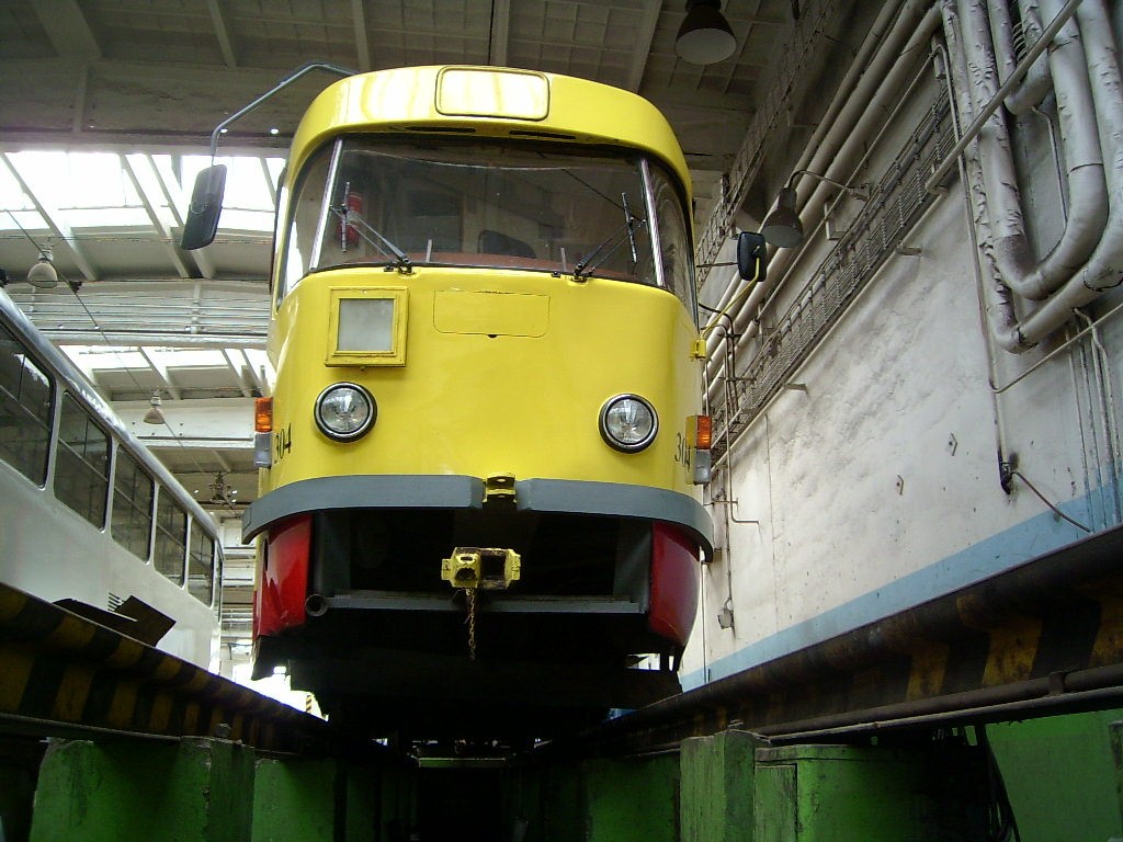 Мост ― Литвинов, Tatra T3M.3 № 304