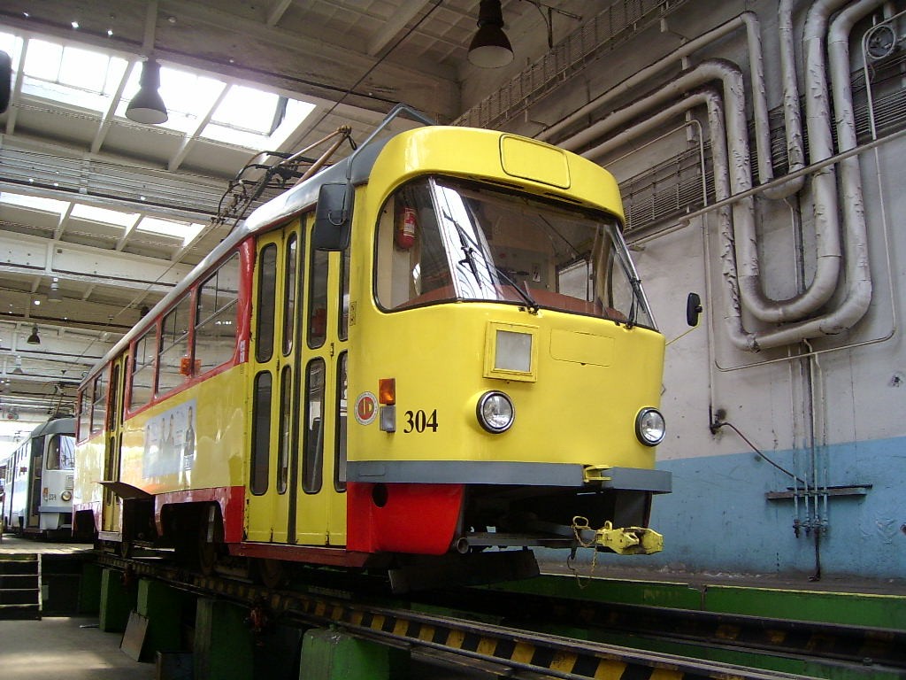 Мост ― Литвинов, Tatra T3M.3 № 304