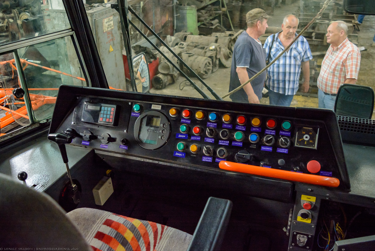 Каменское, Tatra T6A5 № 2020; Каменское — Прибытие и разгрузка новых вагонов