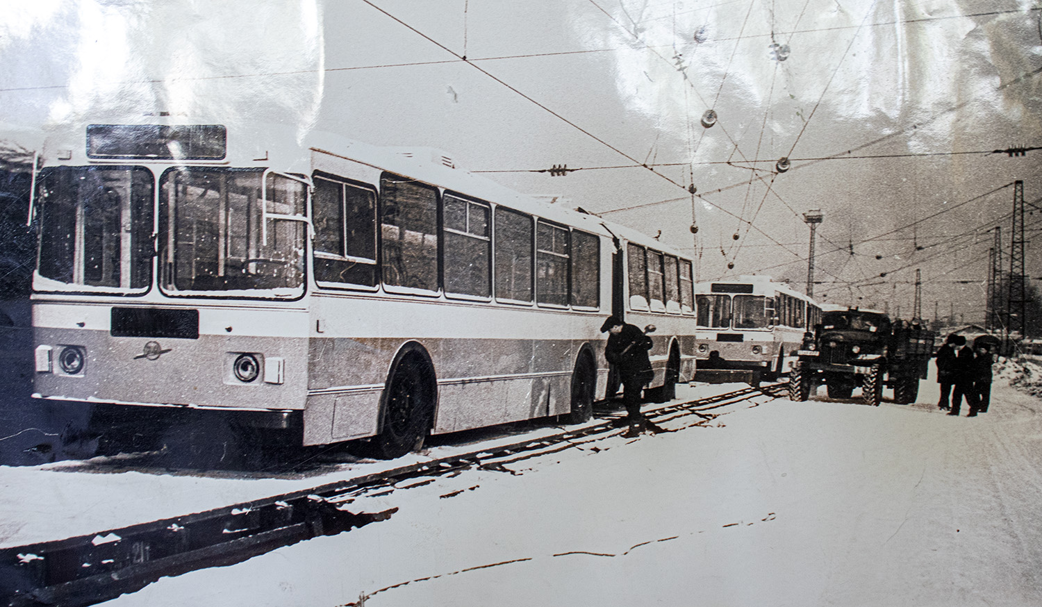 Irkuck, ZiU-6205 [620500] Nr 233; Irkuck — Historical photos; Irkuck — New trolleybuses and trams
